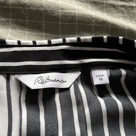 Reitmans black and white striped blouse, size 16 - Picture 2 of 3